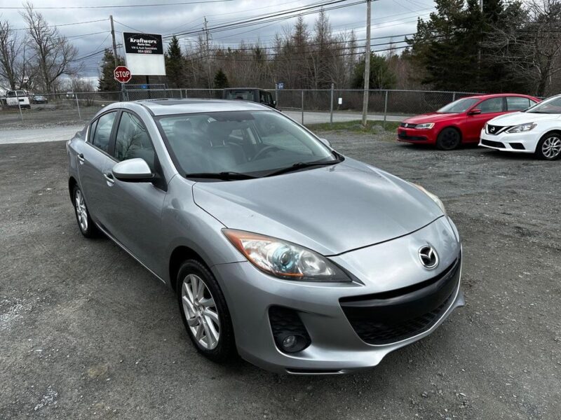 2012 Mazda 3 GS-SKY