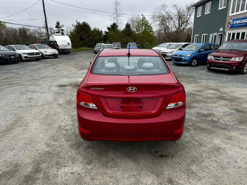 2015 Hyundai Accent SE